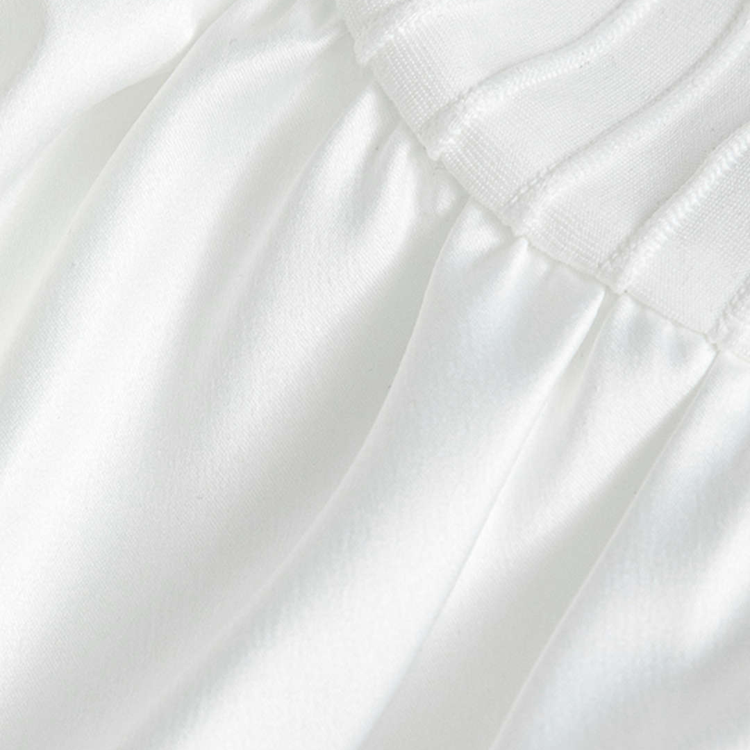 Kiki - weißes Kleid mit Volant